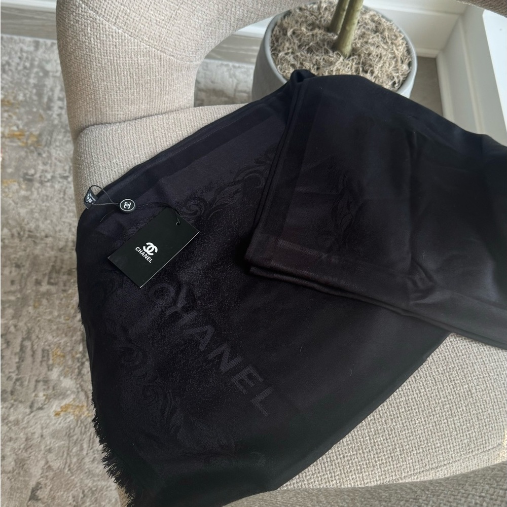 CHANEL 100% Wool Monogram Scarf / Throw / Shawl - 12P Collection - NWT